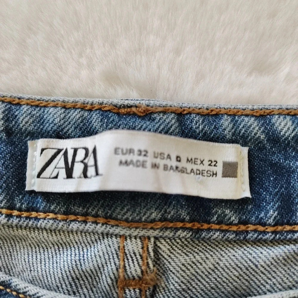 Zara Distressed Straight Leg Jeans - Size 0 - Picture 5 of 10